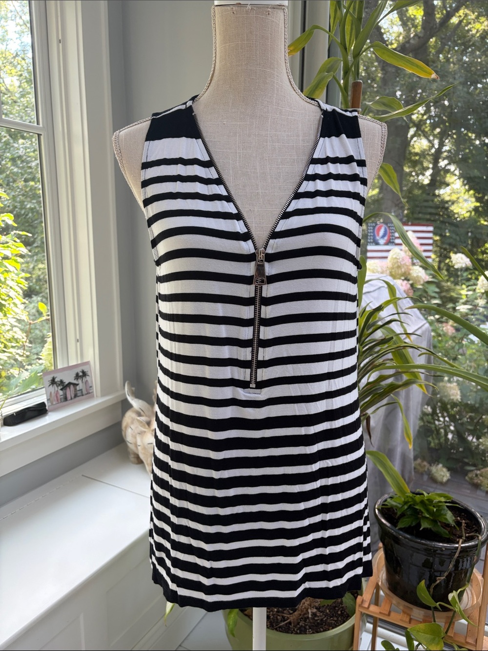 Cable & Gauge Black and White Striped Zip Coverup